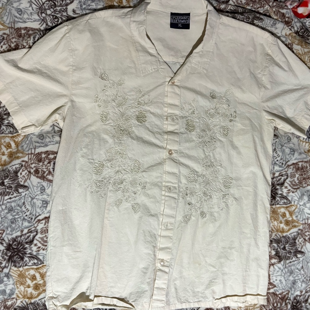 Hawaiian Off white button up